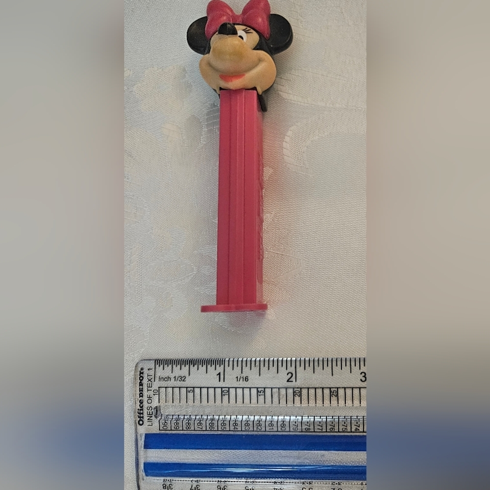 Disney Minnie Mouse Pink Candy Dispenser